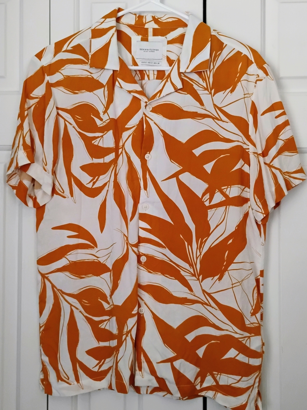 Denim & Flower Orange and White Tropical Leaf Button-Up Shirt Sz S